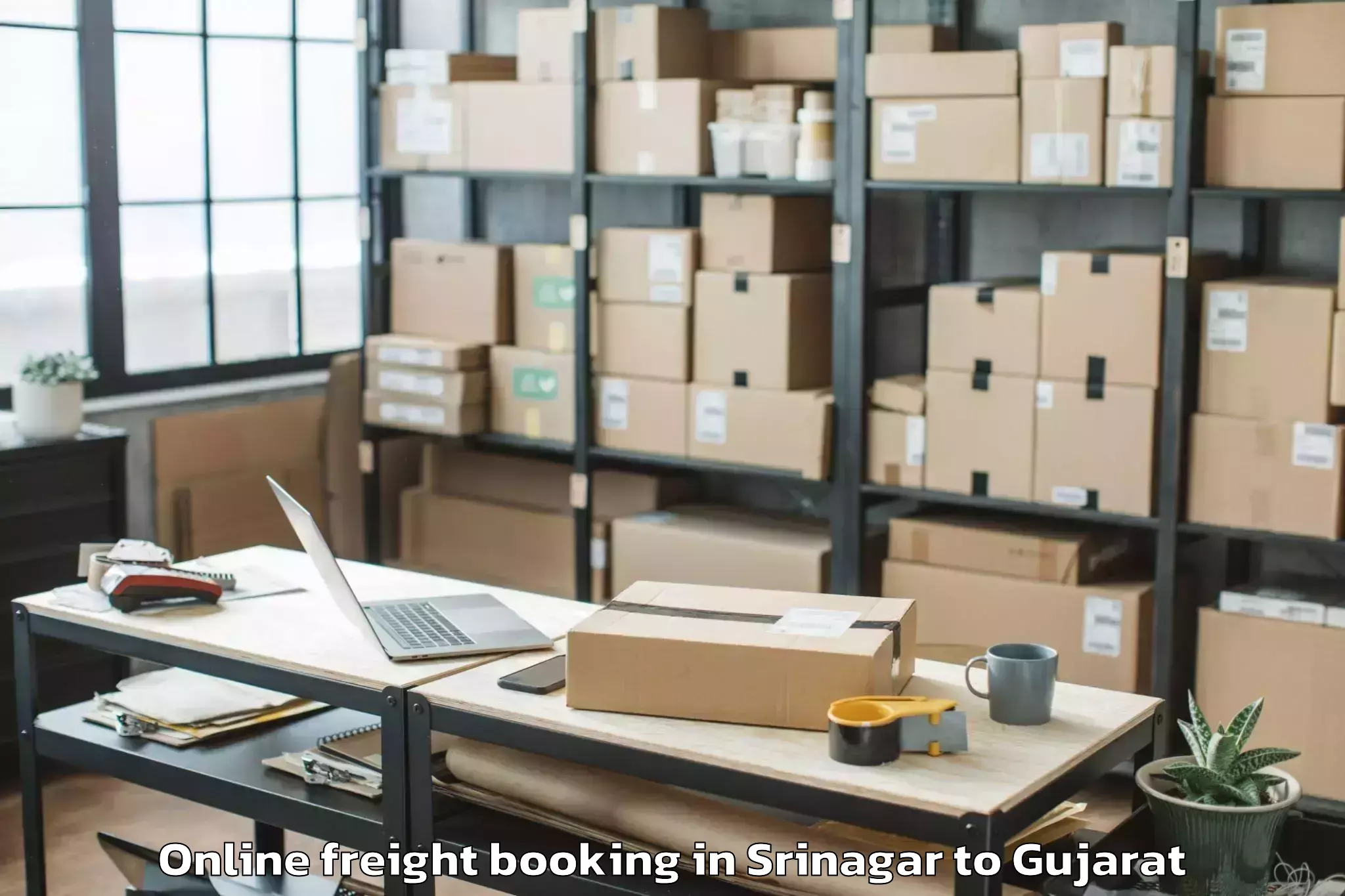 Trusted Srinagar to Vansada Online Freight Booking